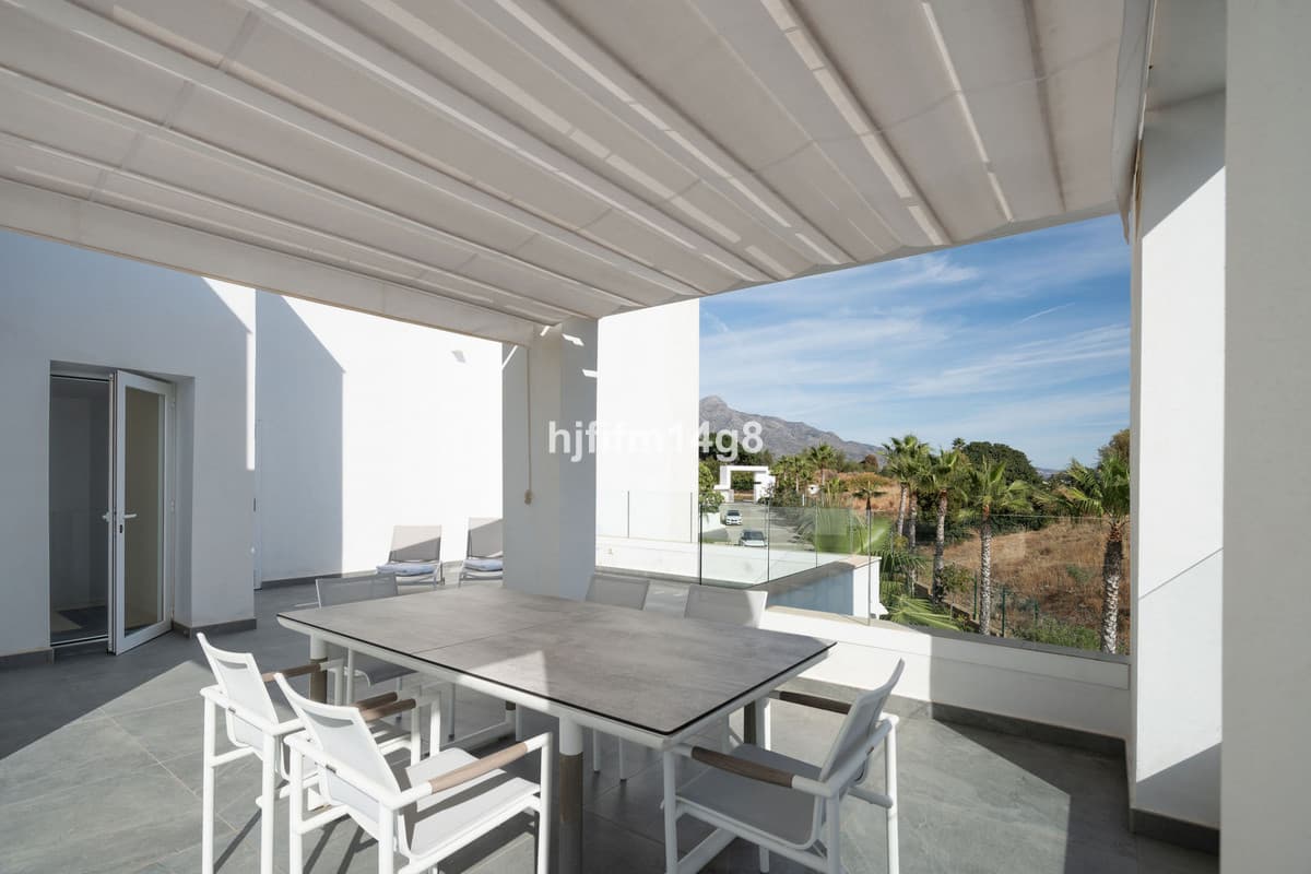 Penthouse Duplex in La Quinta — photo 2 of 10