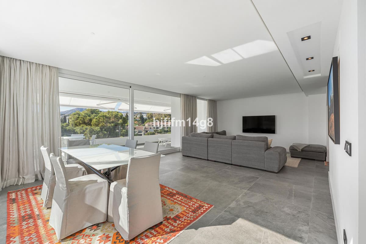 Penthouse Duplex in La Quinta — photo 4 of 10