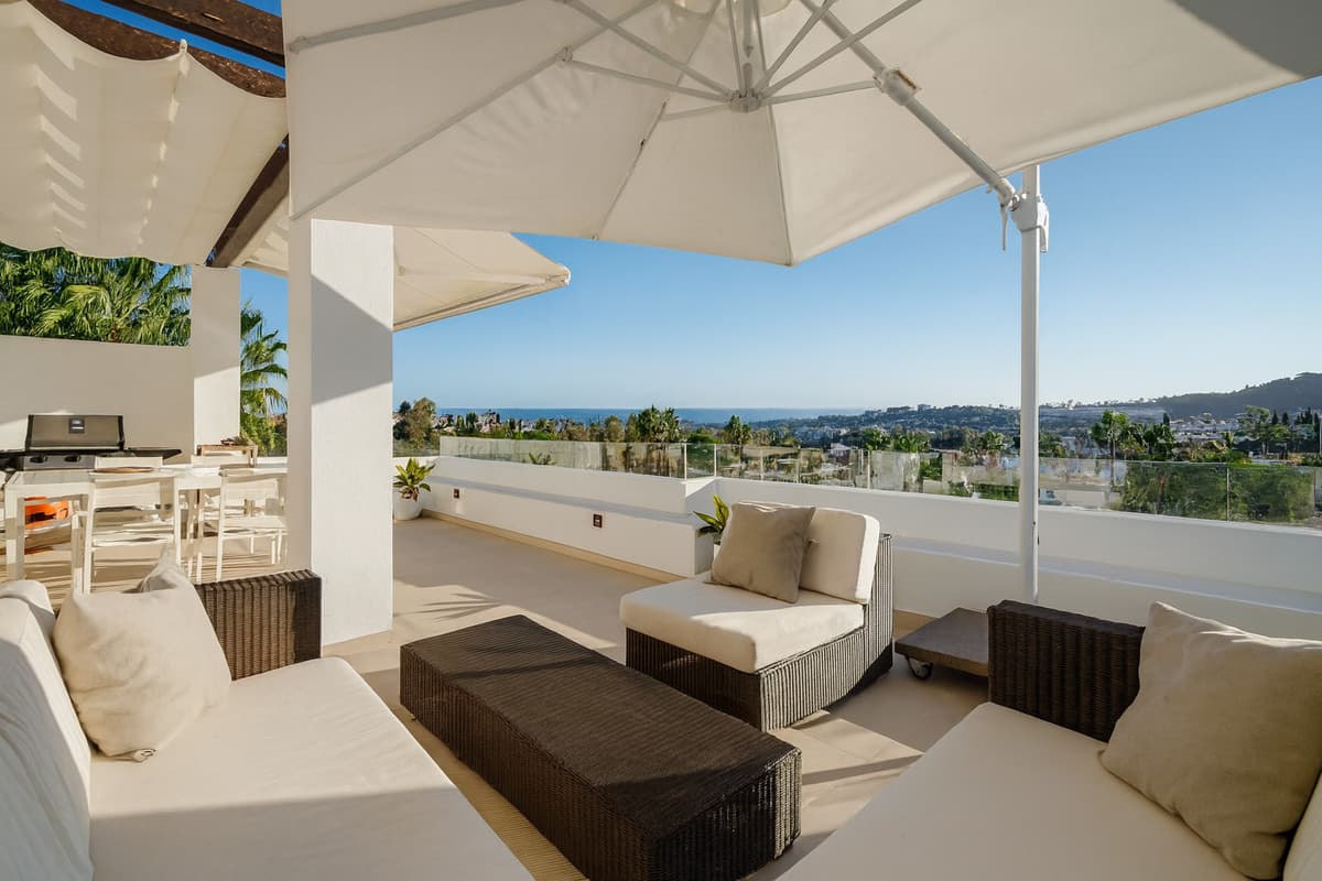 Penthouse Duplex in Nueva Andalucía — photo 1 of 10