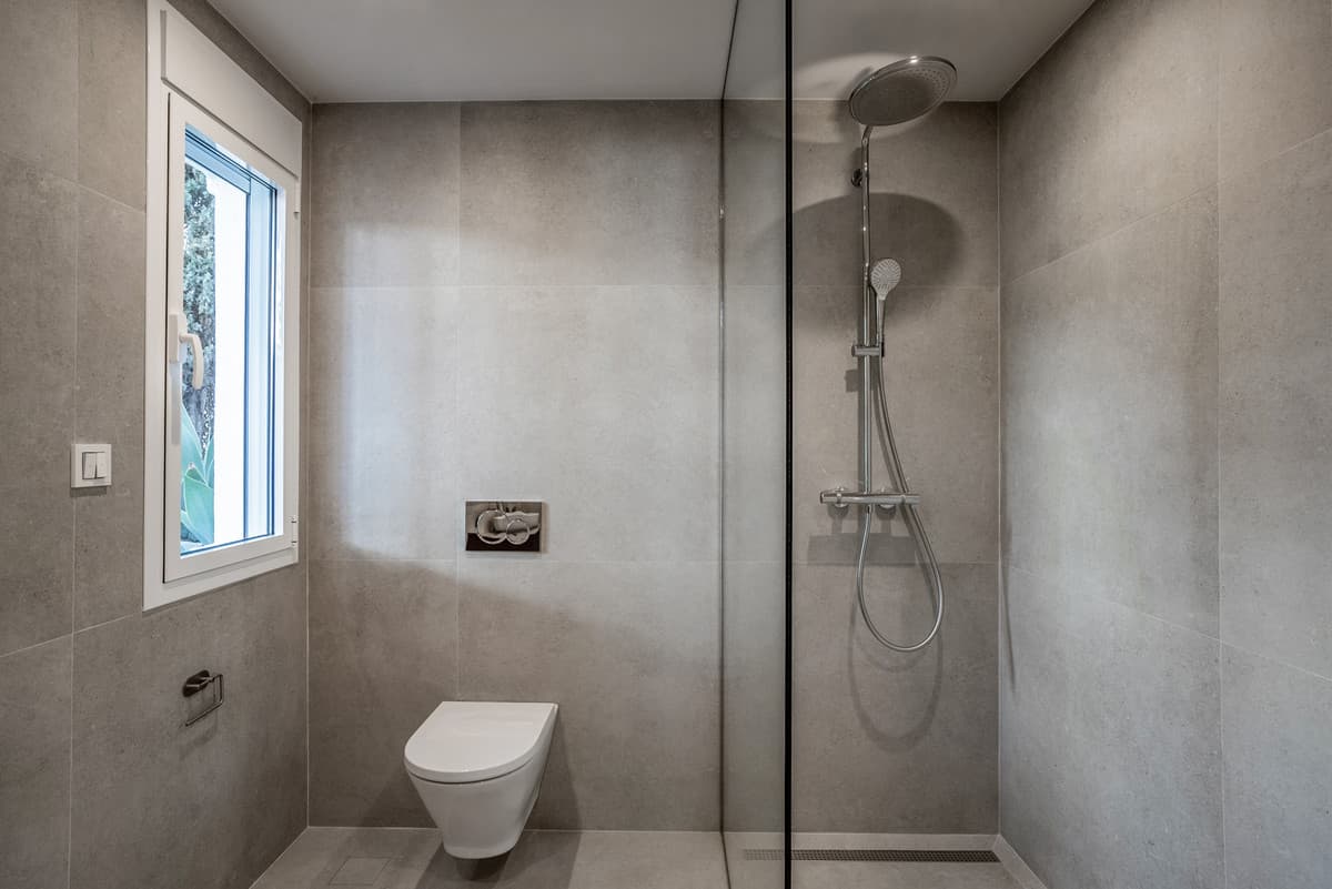 Ground Floor Apartment in The Golden Mile — photo 9 of 10