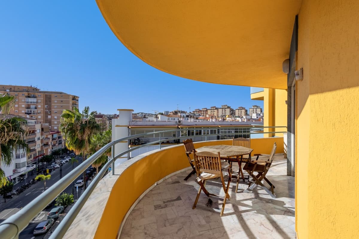 Middle Floor Apartment in Fuengirola — photo 1 of 10