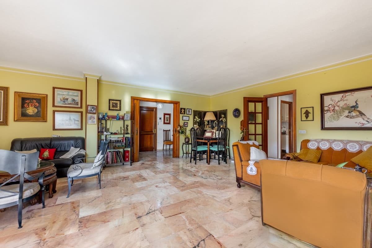 Middle Floor Apartment in Fuengirola — photo 6 of 10