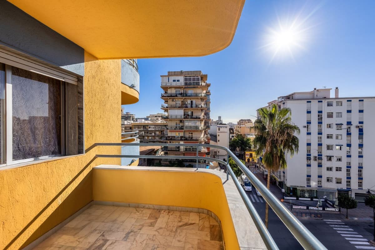 Middle Floor Apartment in Fuengirola — photo 9 of 10