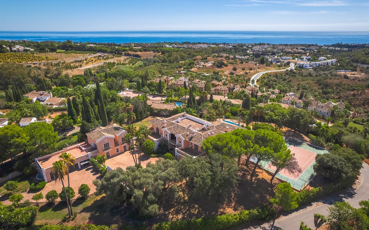 Detached Villa in The Golden Mile — photo 1 of 10