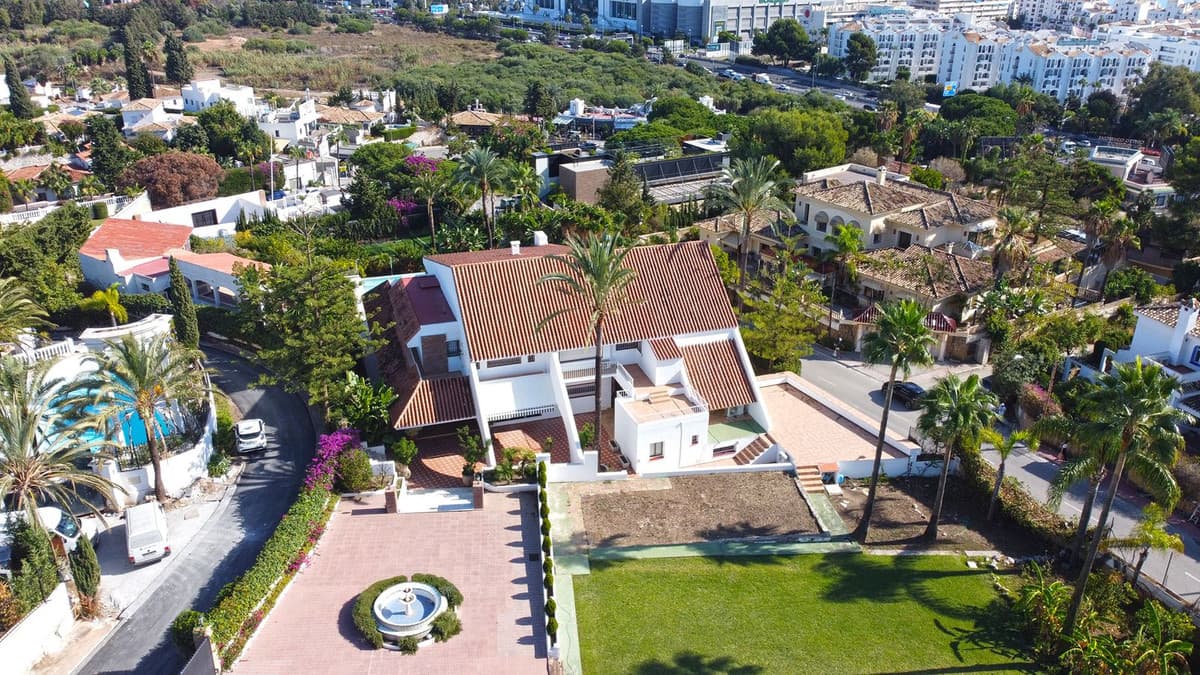 Detached Villa in Nueva Andalucía — photo 9 of 10