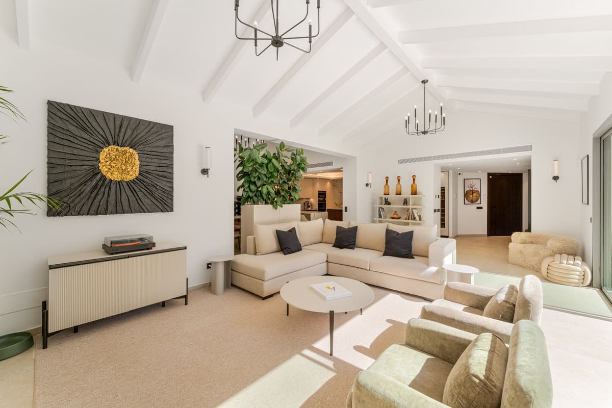 Detached Villa in Nueva Andalucía — photo 4 of 10