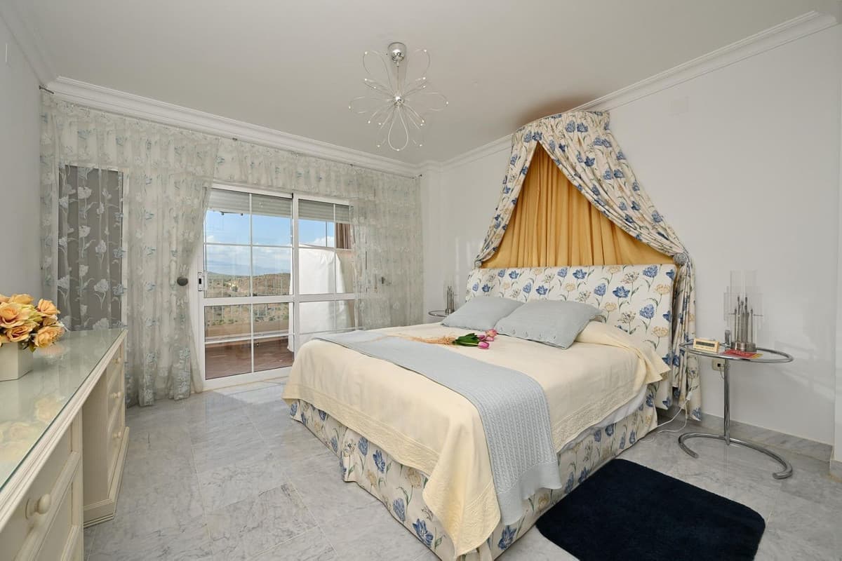 Duplex in Alhaurín el Grande — photo 7 of 10