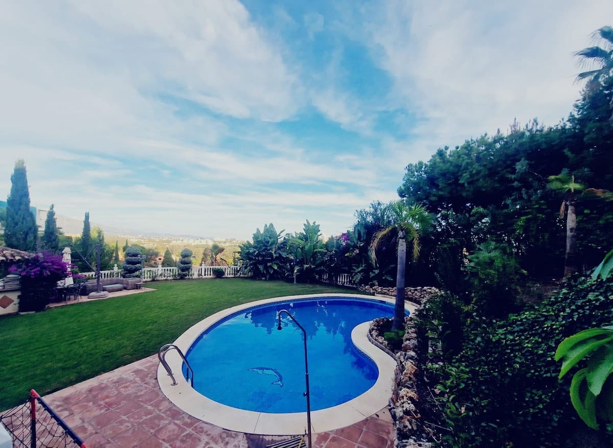 Detached Villa in El Paraiso — photo 10 of 10