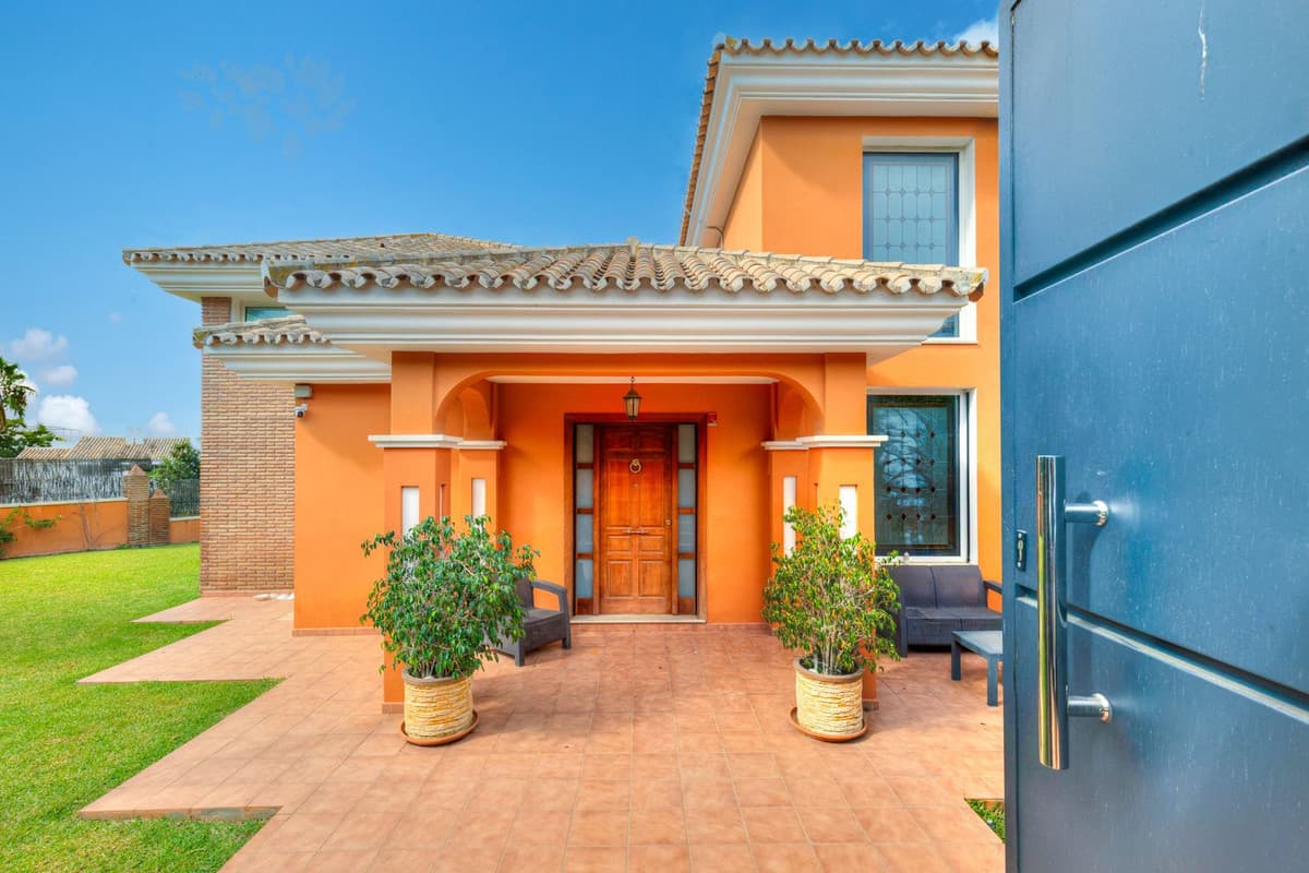 Detached Villa in Benalmadena Costa — photo 7 of 10