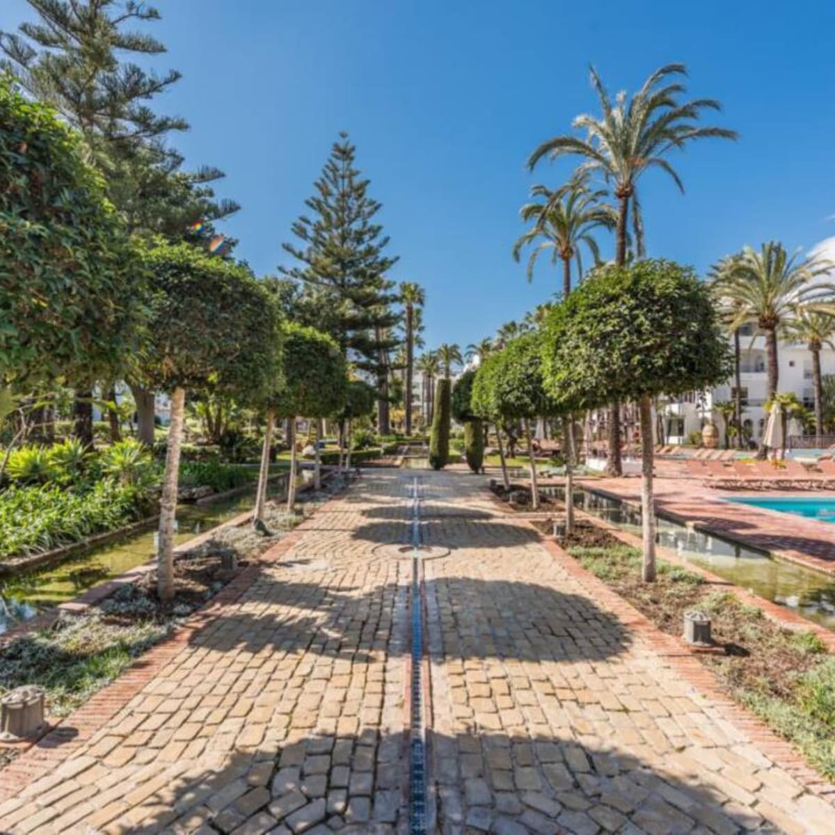 Ground Floor Apartment in Puerto Banús — photo 5 of 10