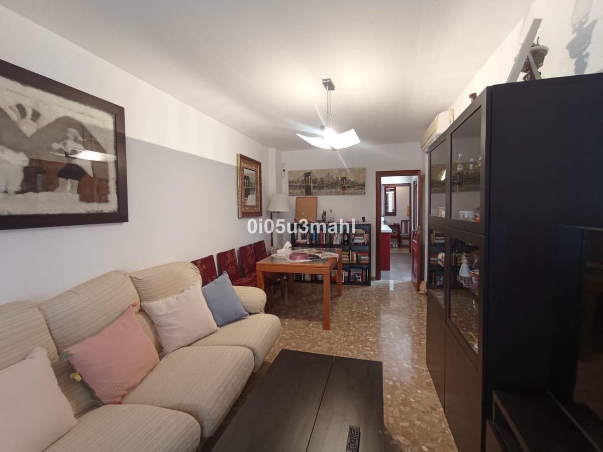Middle Floor Apartment in La Trinidad — photo 6 of 10
