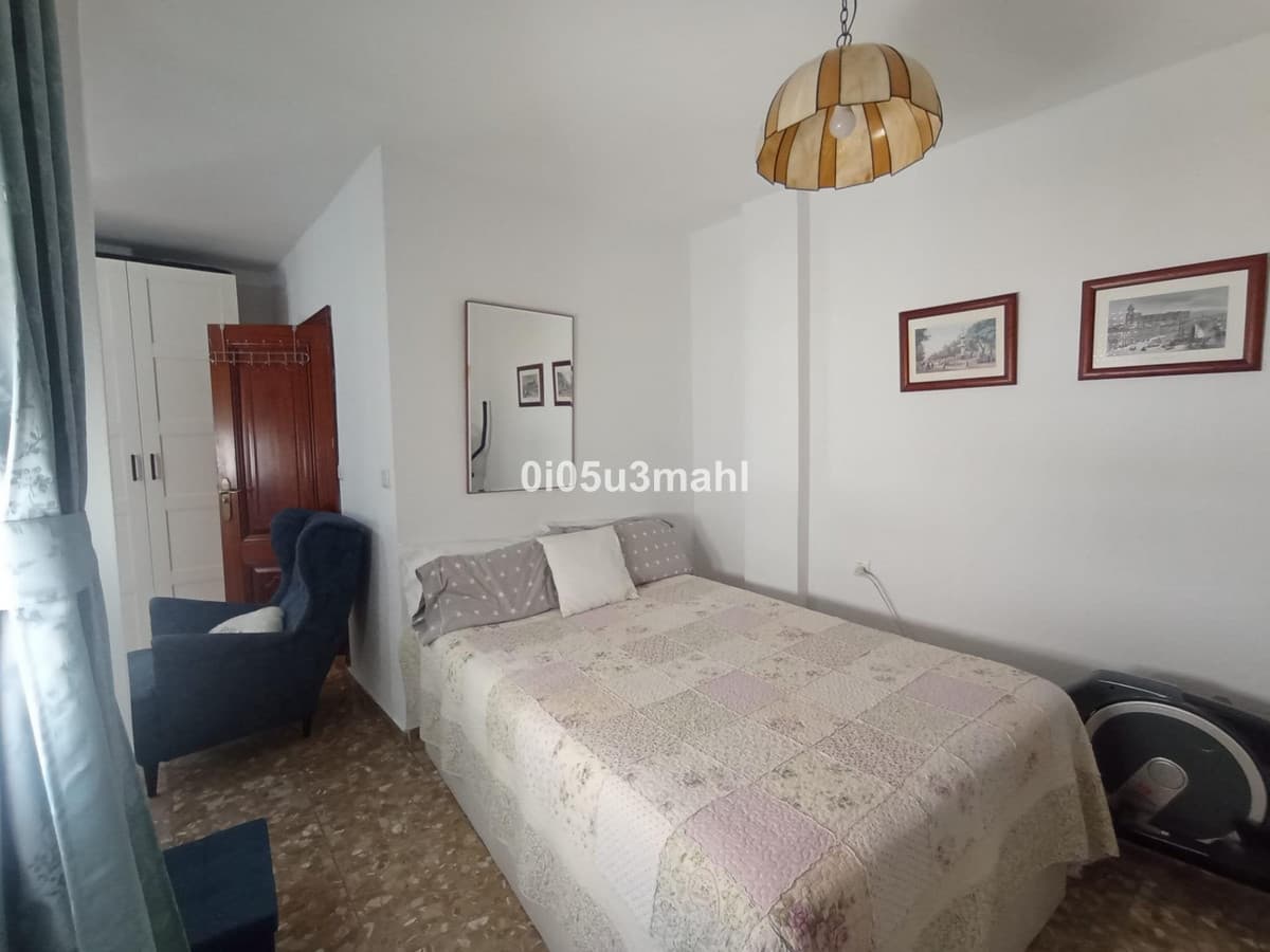 Middle Floor Apartment in La Trinidad — photo 8 of 10
