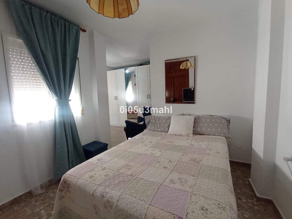 Middle Floor Apartment in La Trinidad — photo 10 of 10