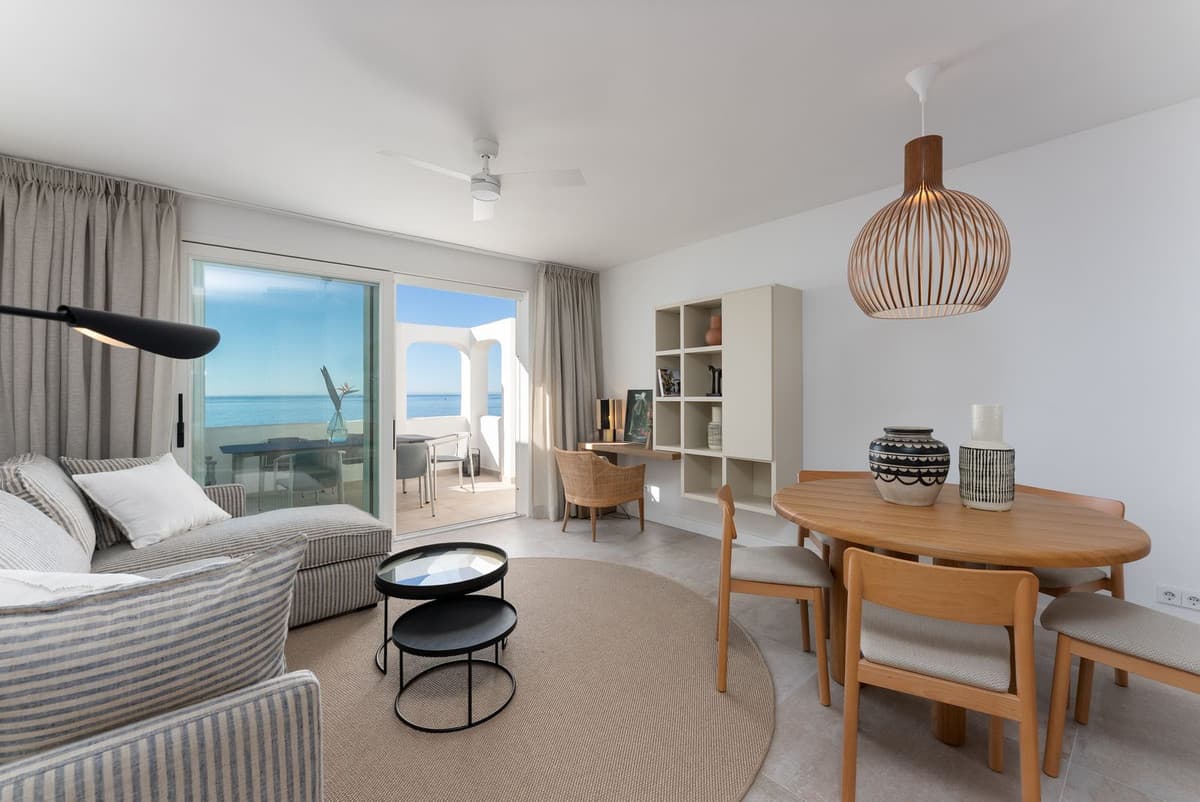 Penthouse Duplex in Calahonda — photo 3 of 10