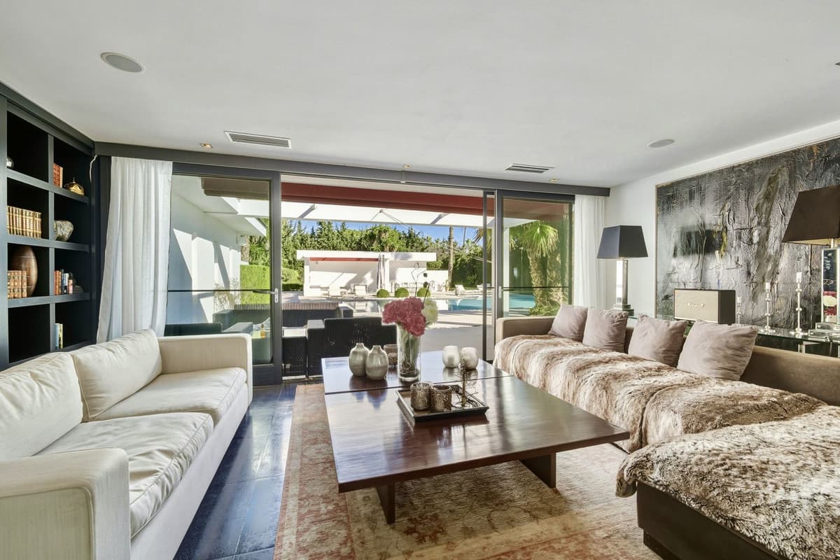 Detached Villa in Guadalmina Baja — photo 2 of 10