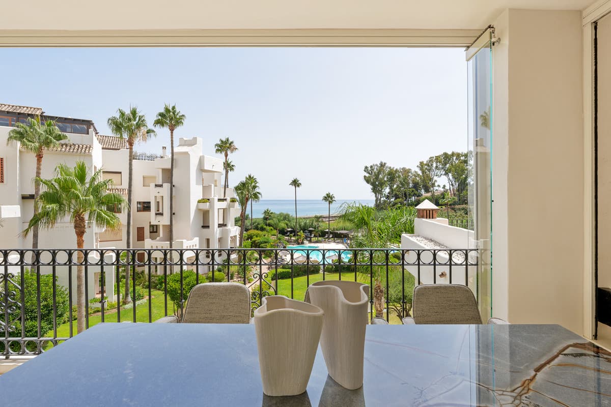 Middle Floor Apartment in Estepona — photo 6 of 10