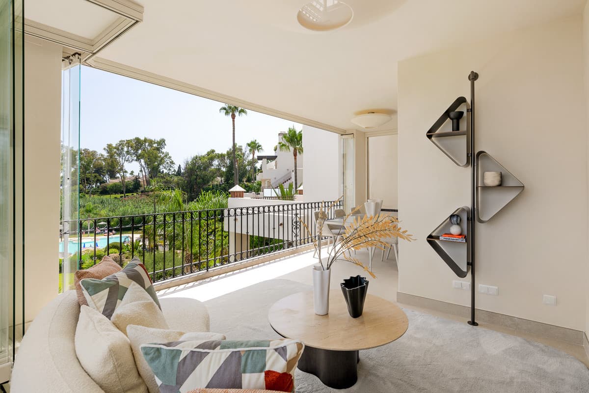 Middle Floor Apartment in Estepona — photo 9 of 10