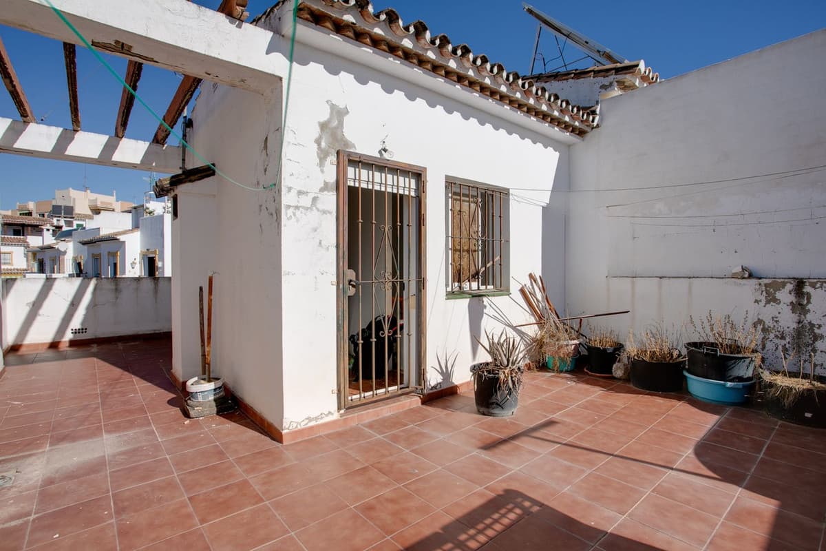 Townhouse in Estepona — photo 3 of 10