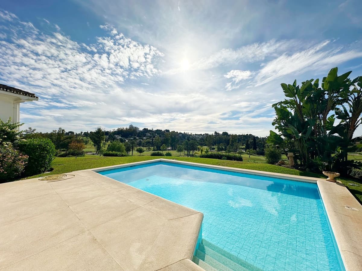 Detached Villa in El Paraiso — photo 4 of 10