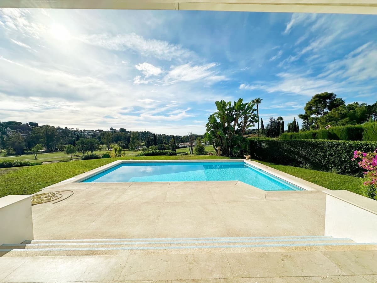 Detached Villa in El Paraiso — photo 6 of 10