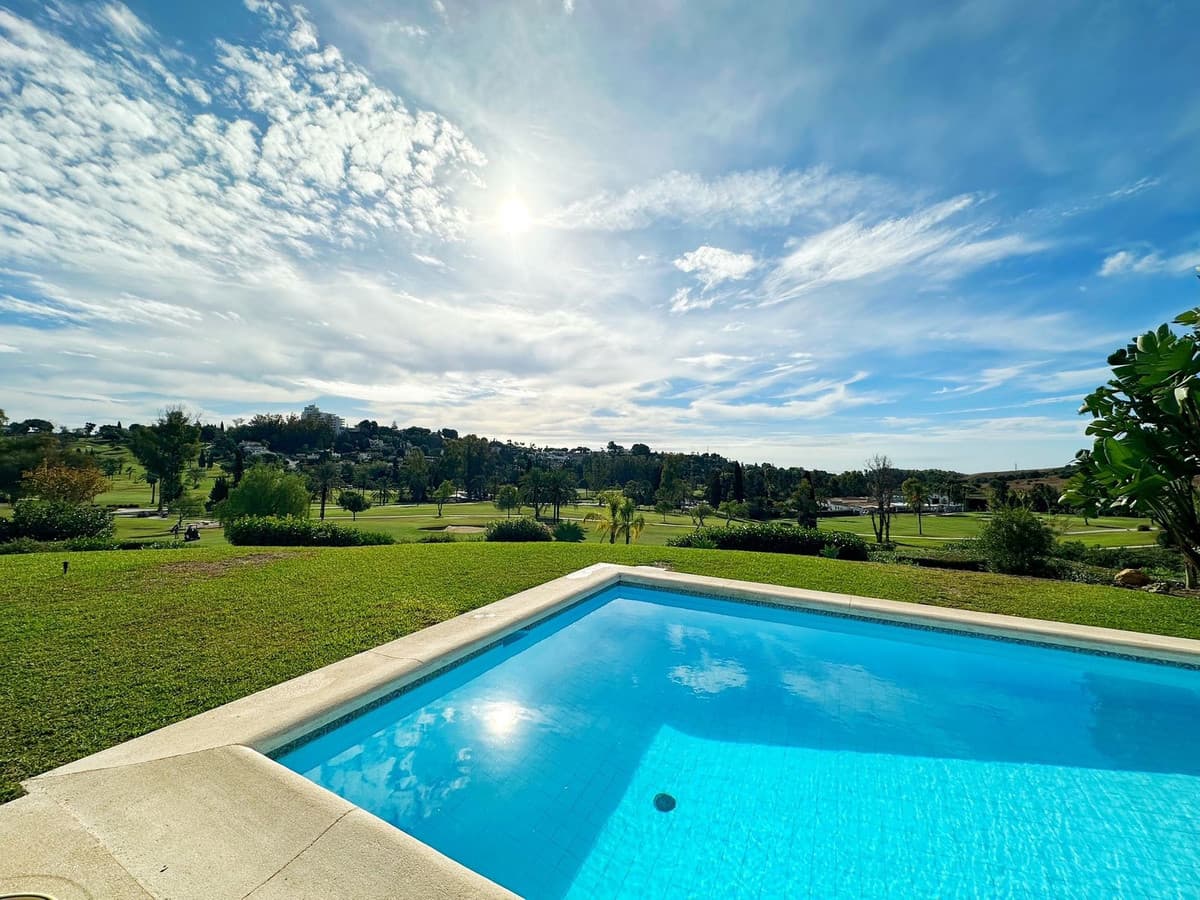 Detached Villa in El Paraiso — photo 7 of 10
