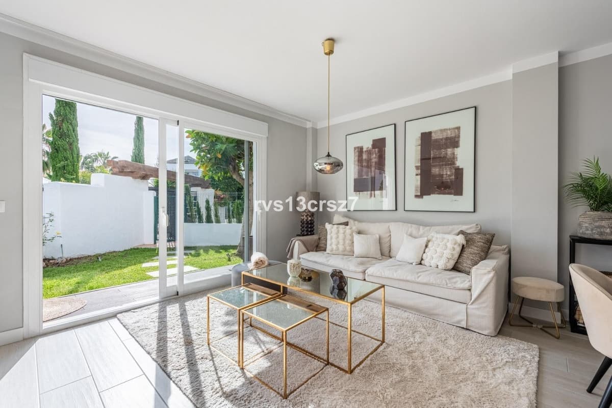 Ground Floor Apartment in Nueva Andalucía — photo 4 of 10