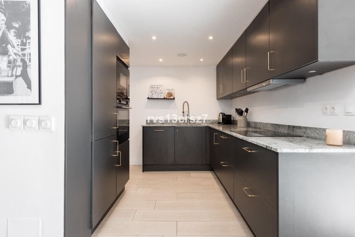 Ground Floor Apartment in Nueva Andalucía — photo 10 of 10
