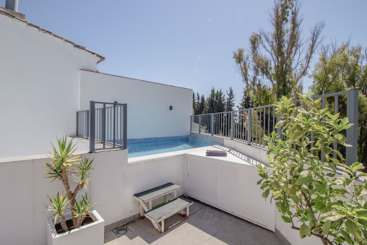 Semi-Detached House in San Pedro de Alcántara — photo 1 of 10