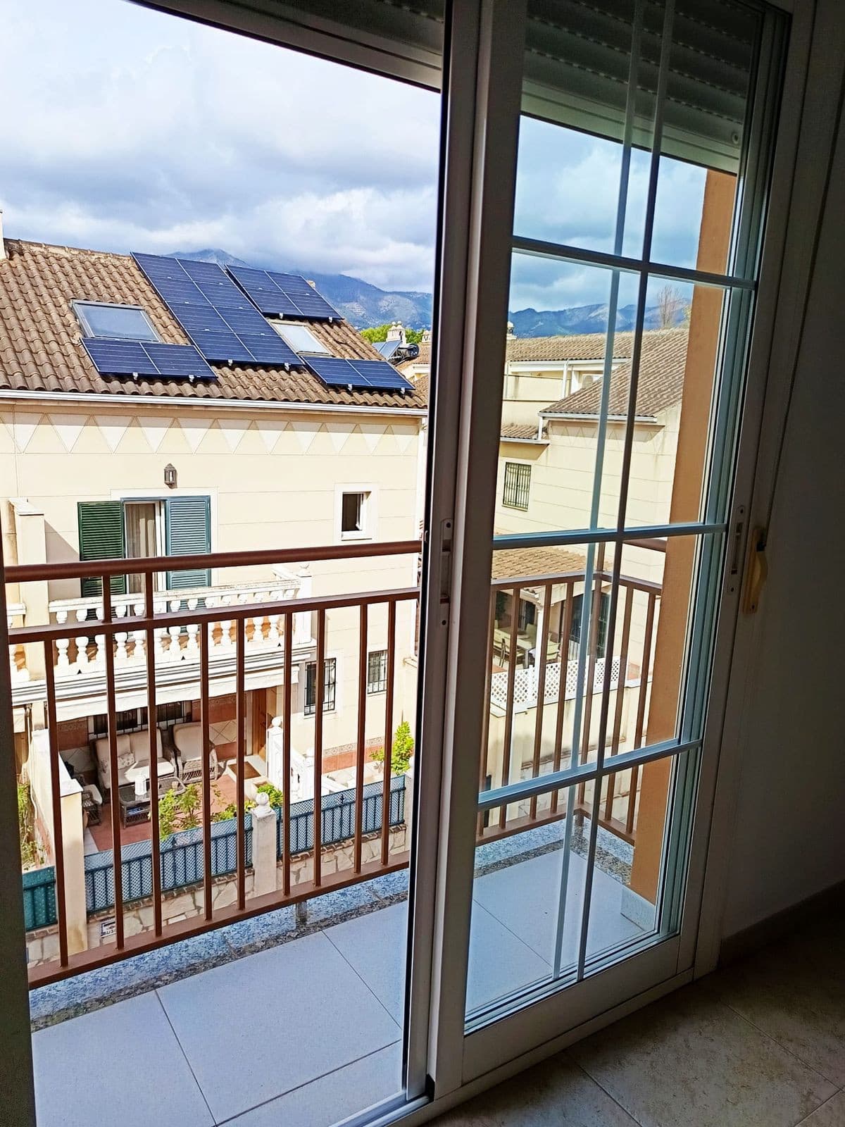 Middle Floor Apartment in Fuengirola — photo 3 of 10