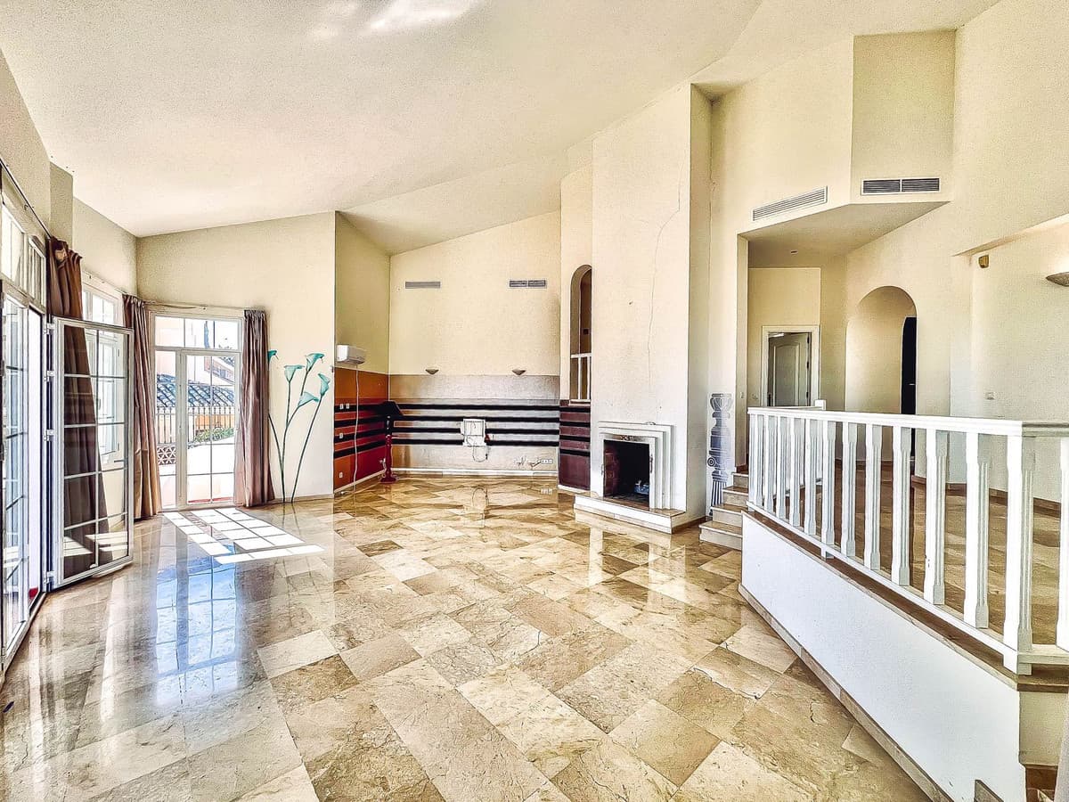 Detached Villa in La Quinta — photo 7 of 10