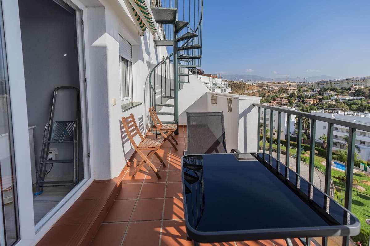 Penthouse in Mijas Costa — photo 1 of 10