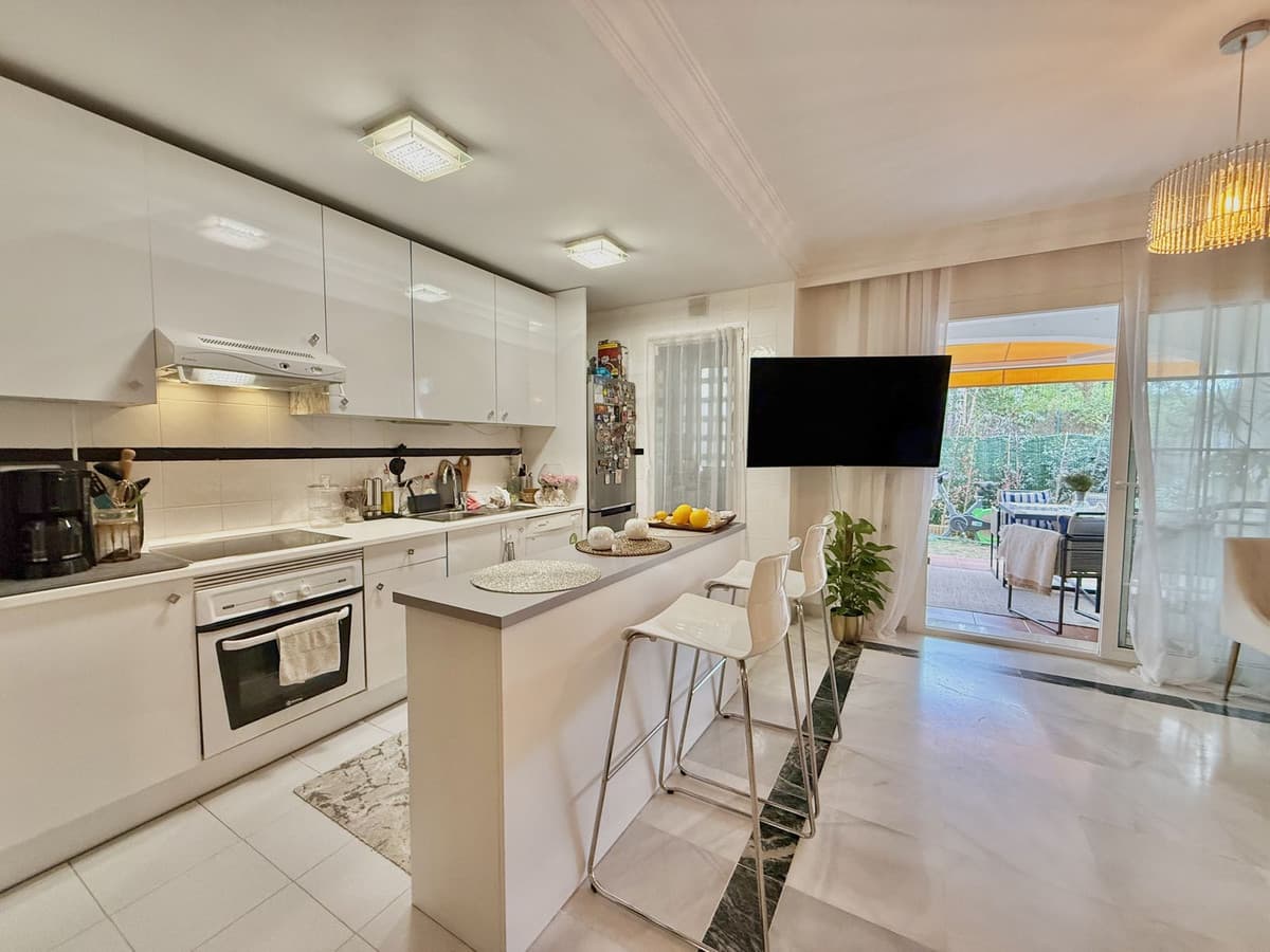 Ground Floor Apartment in The Golden Mile — photo 3 of 10