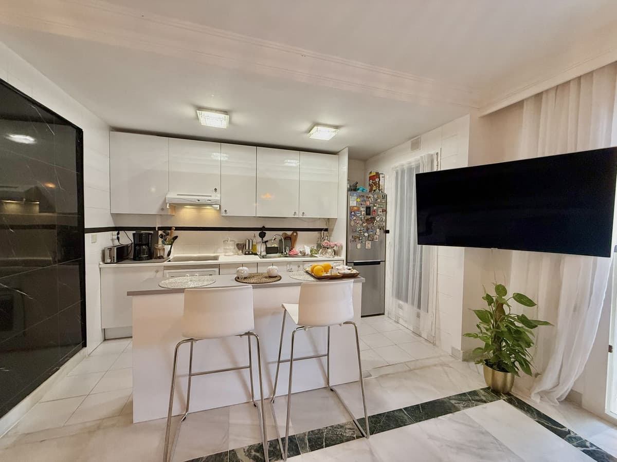 Ground Floor Apartment in The Golden Mile — photo 4 of 10