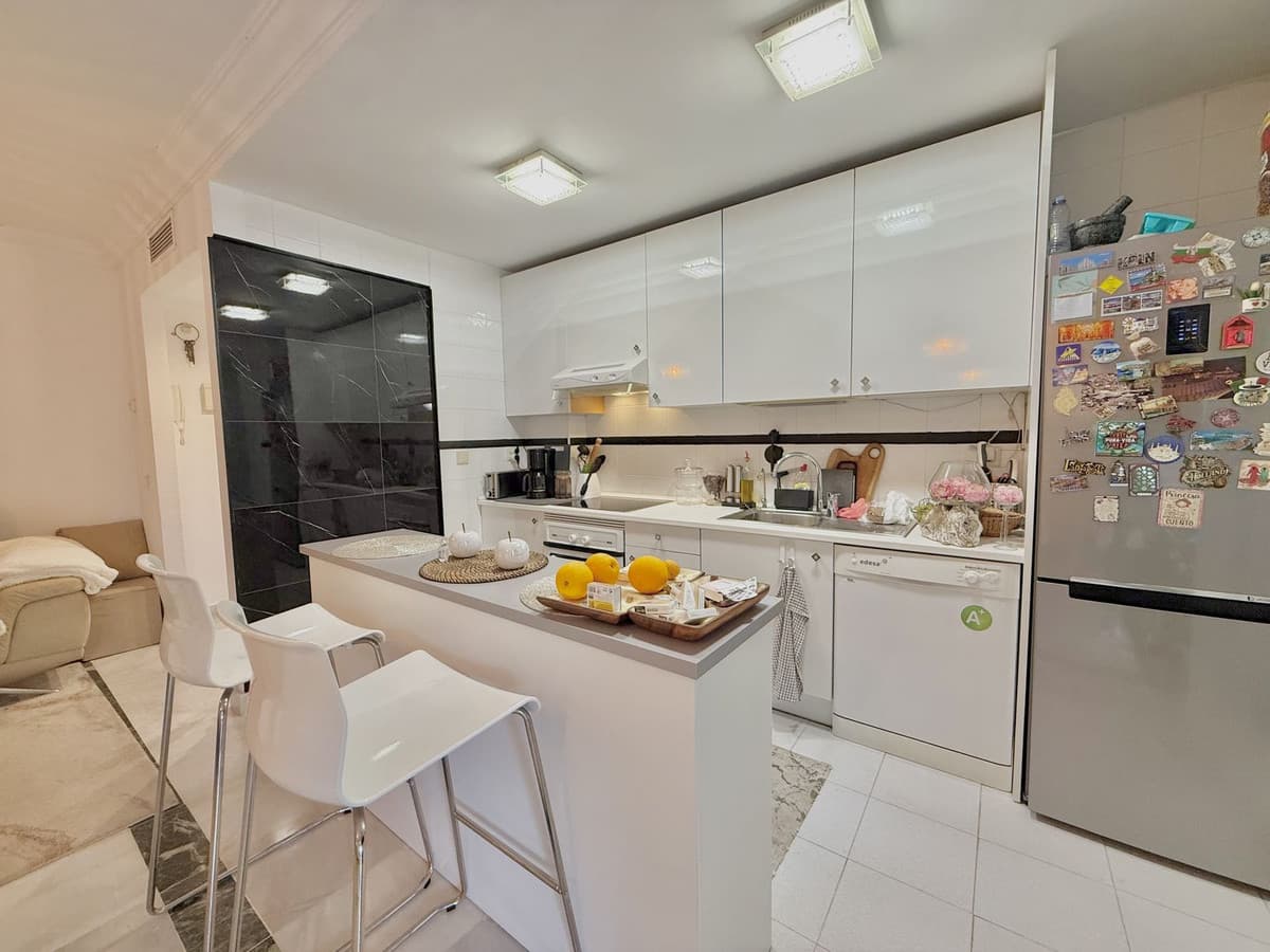 Ground Floor Apartment in The Golden Mile — photo 5 of 10