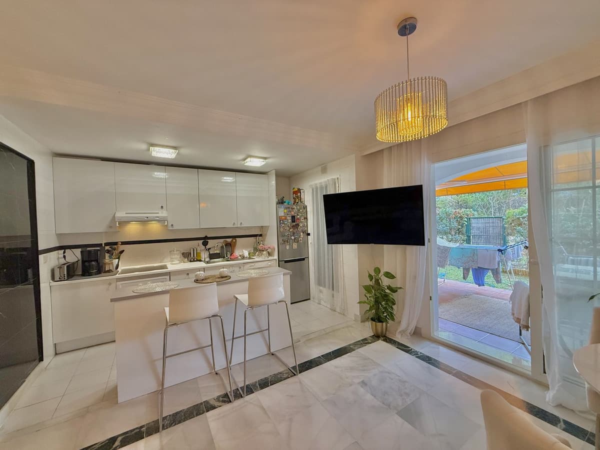 Ground Floor Apartment in The Golden Mile — photo 8 of 10