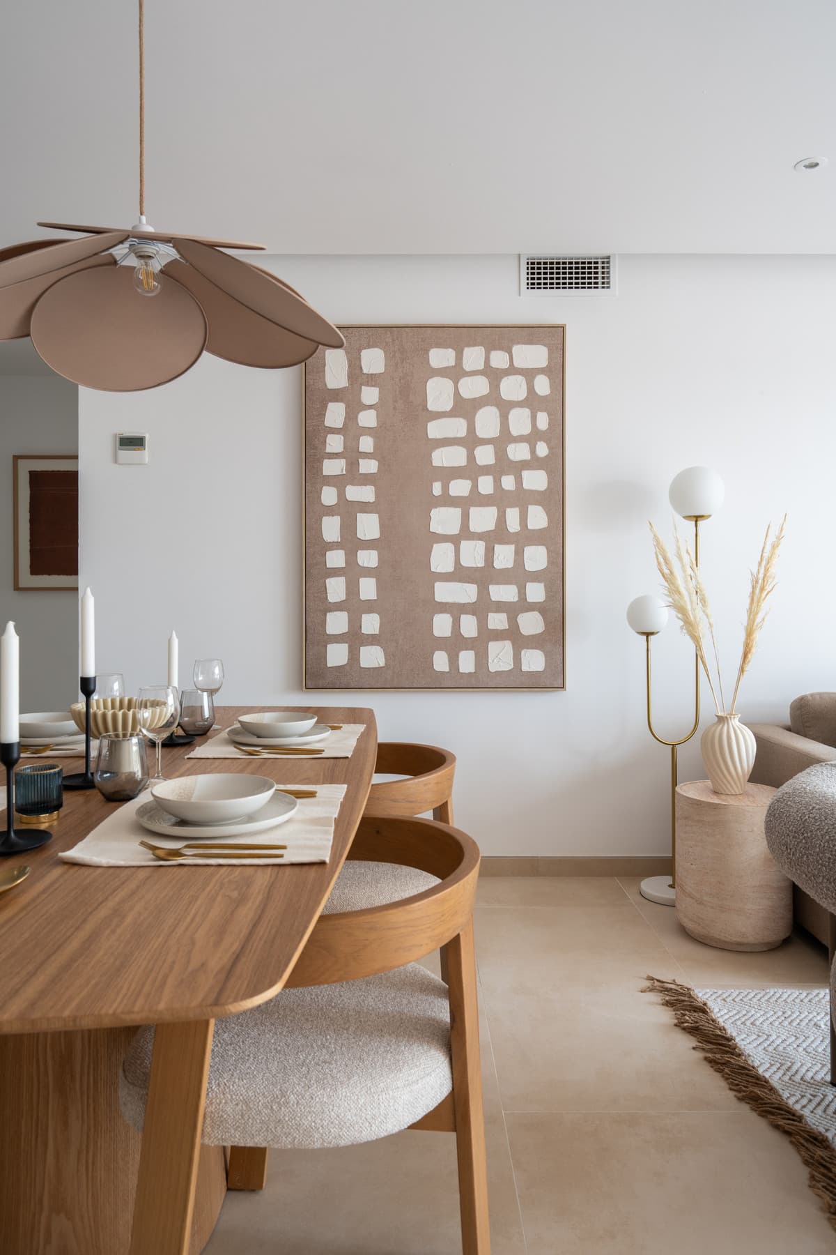 Middle Floor Apartment in La Quinta — photo 4 of 10