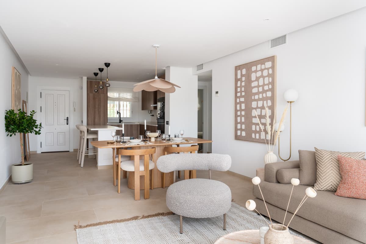 Middle Floor Apartment in La Quinta — photo 6 of 10