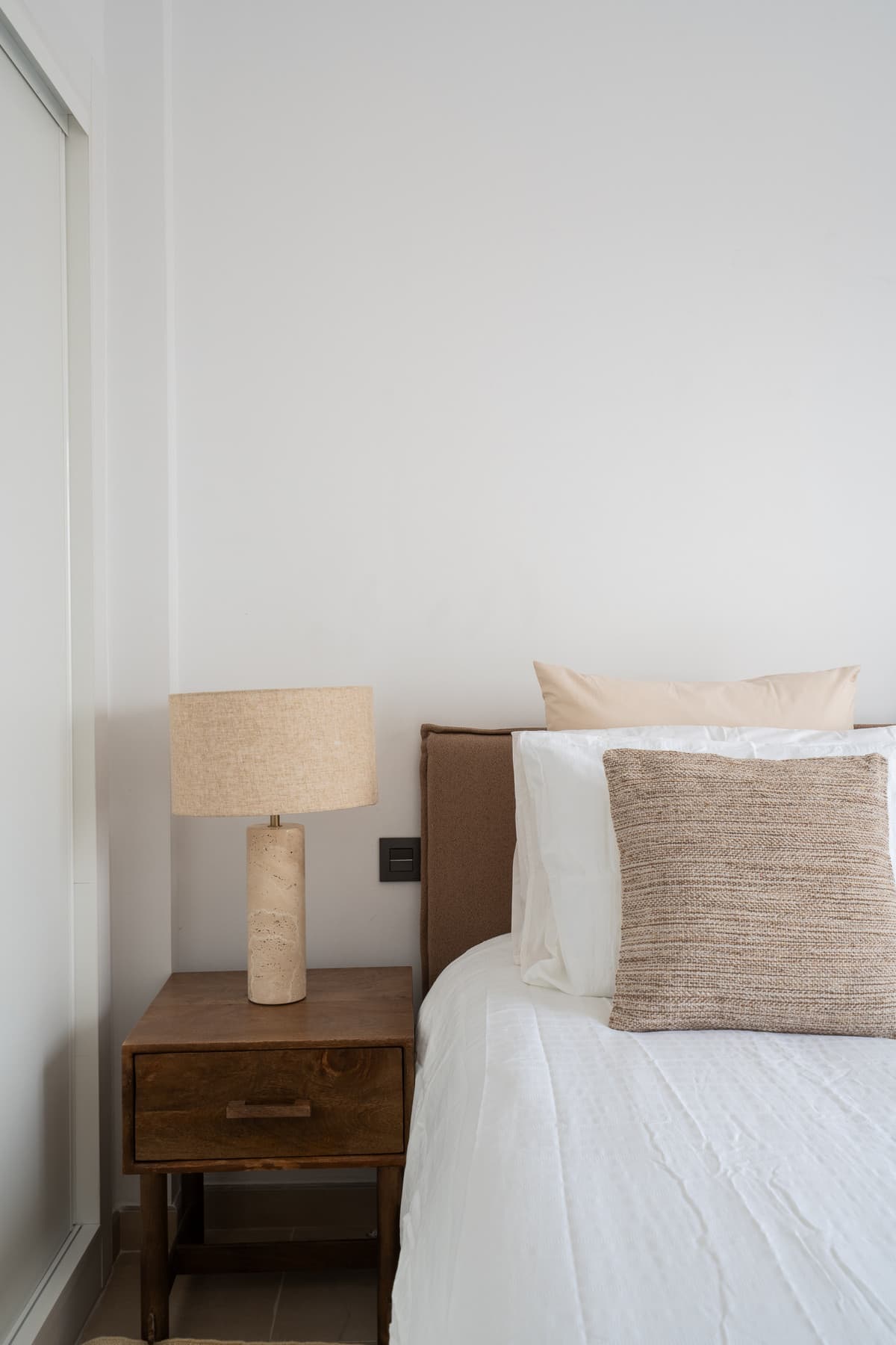 Middle Floor Apartment in La Quinta — photo 9 of 10