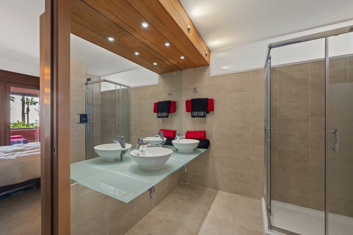 Ground Floor Apartment in Higueron — photo 9 of 10