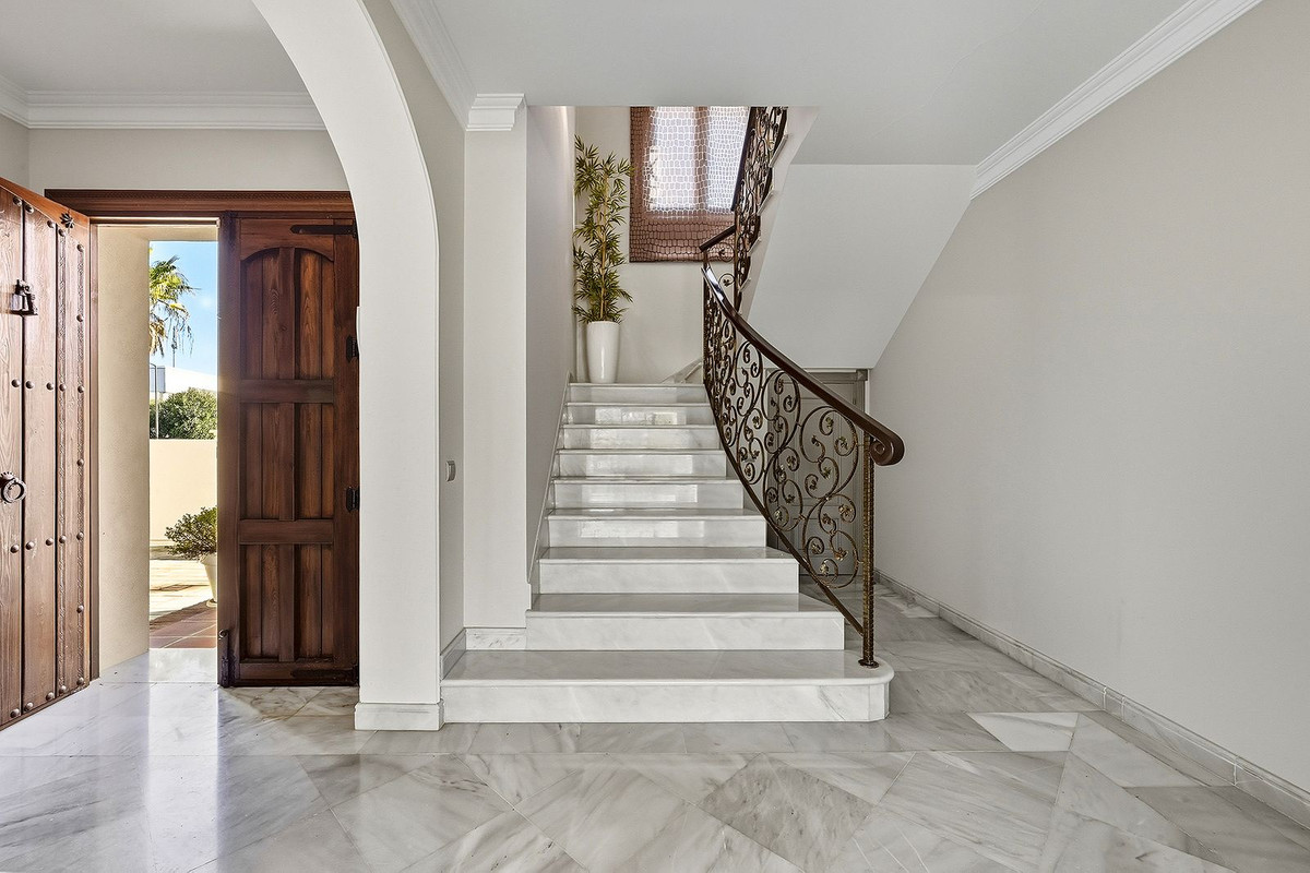Detached Villa in Guadalmina Alta — photo 9 of 10