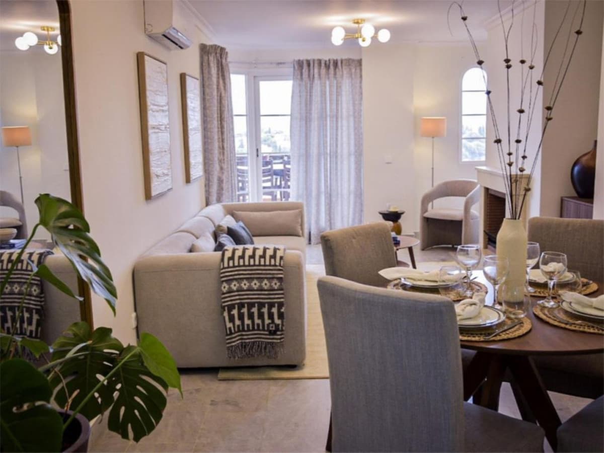 Middle Floor Apartment in Marbella — photo 2 of 10