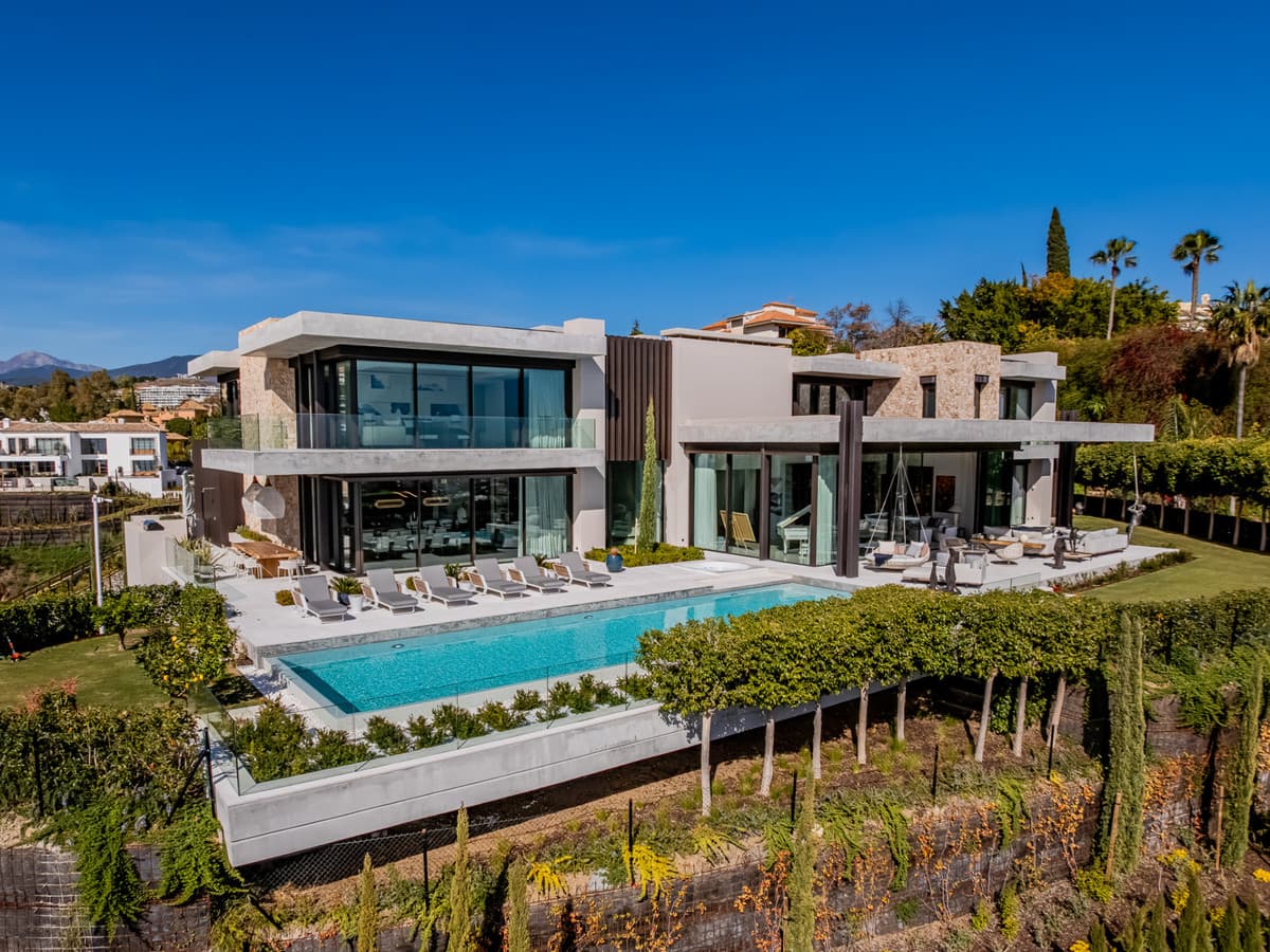 Detached Villa in La Quinta — photo 4 of 10