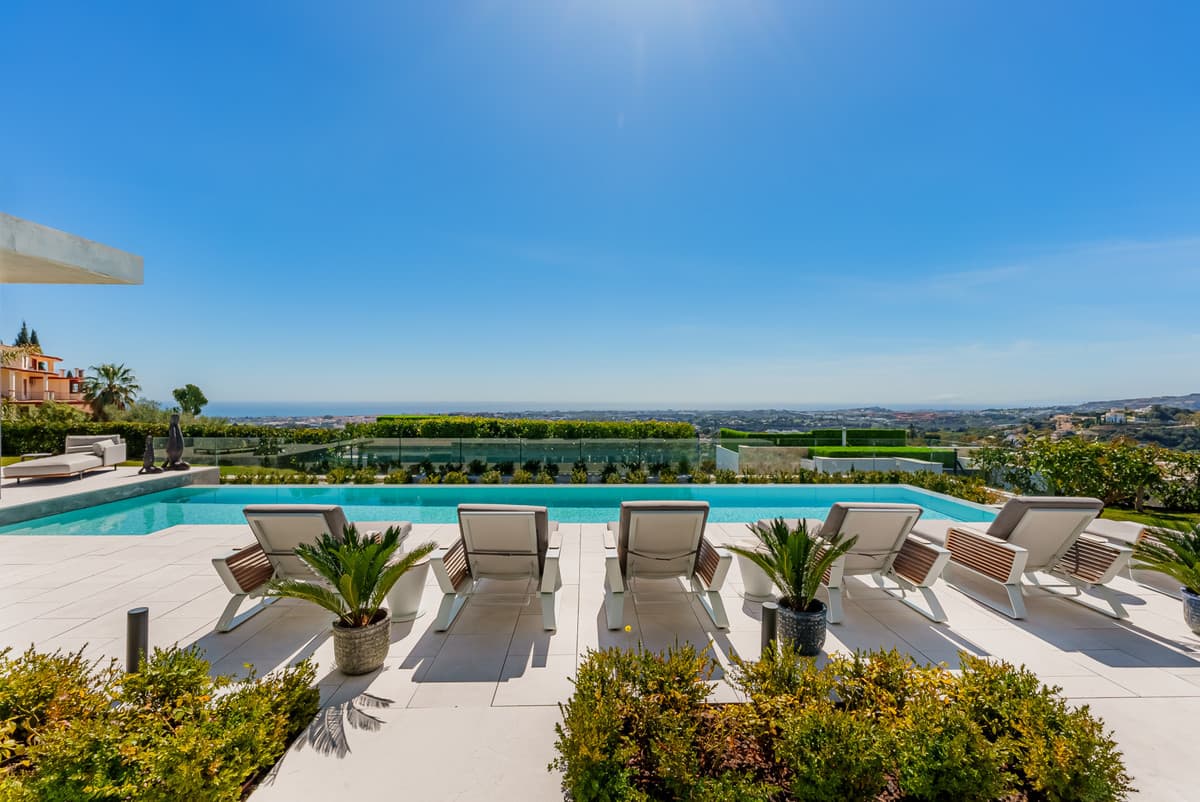 Detached Villa in La Quinta — photo 5 of 10