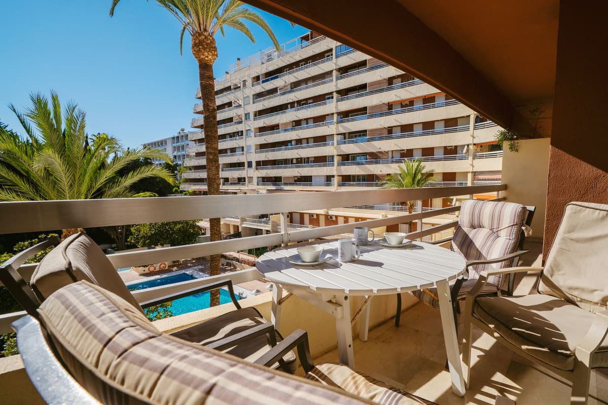 Middle Floor Apartment in Marbella — photo 2 of 10