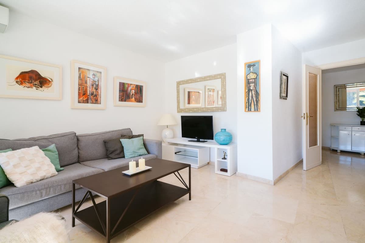 Middle Floor Apartment in Marbella — photo 7 of 10