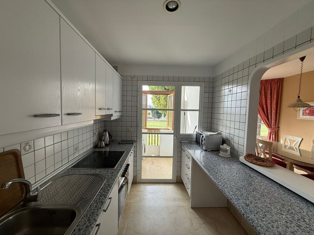 Middle Floor Apartment in Mijas Golf — photo 4 of 10