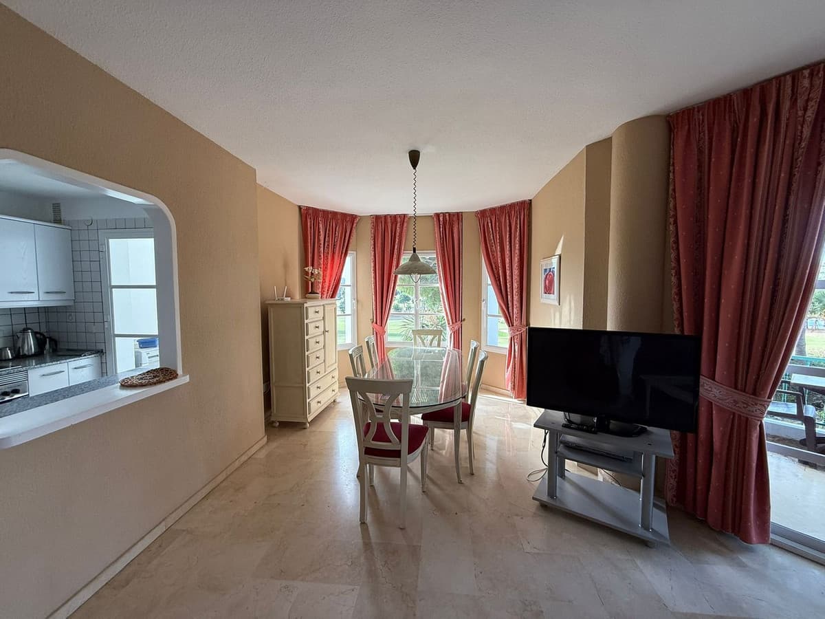 Middle Floor Apartment in Mijas Golf — photo 10 of 10