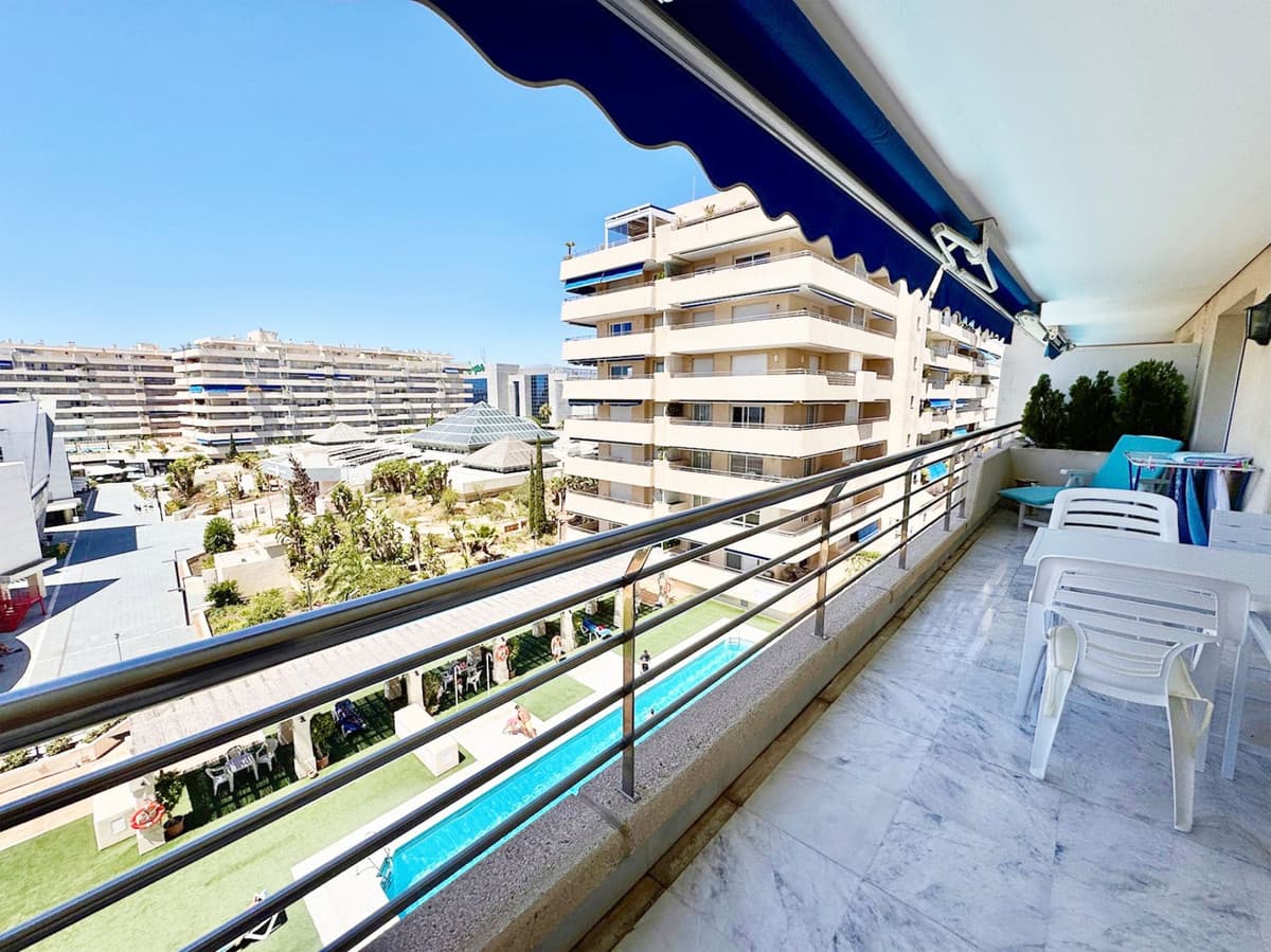 Middle Floor Apartment in Puerto Banús — photo 6 of 10