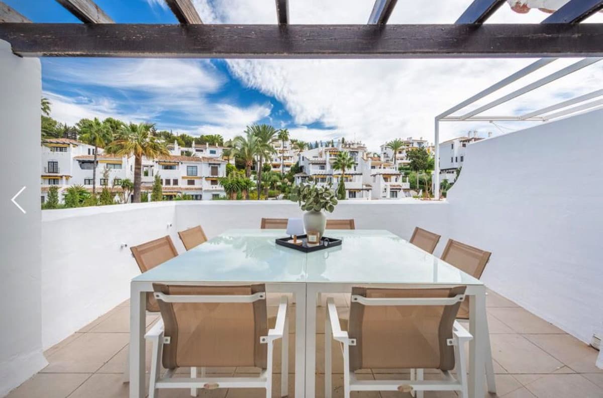 Penthouse Duplex in Nueva Andalucía — photo 1 of 10