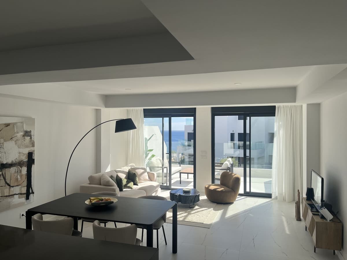 Middle Floor Apartment in Casares — photo 5 of 10